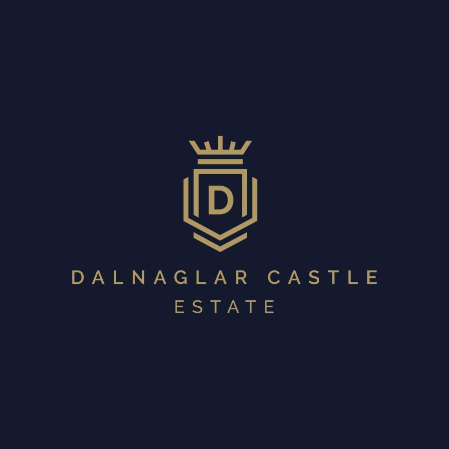 Villa Dalnaglar Castle Estate Glenshee Esterno foto